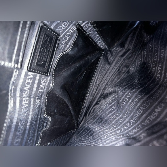 Vintage Gianni Versace la Medusa bag EUC wit COA - Picture 15 of 16